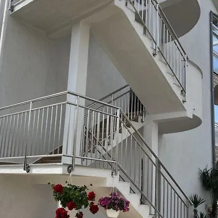 Apartments Adelheid, Biograd *